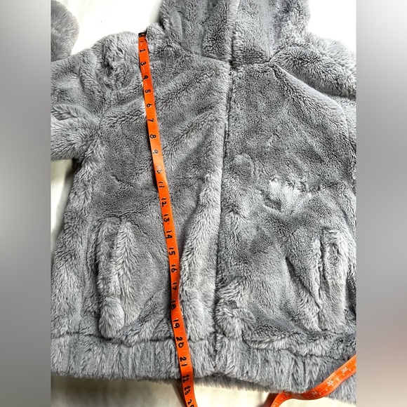 FULL TILT Gray faux fur full zip hooded jacket size M. - Picture 14 of 14
